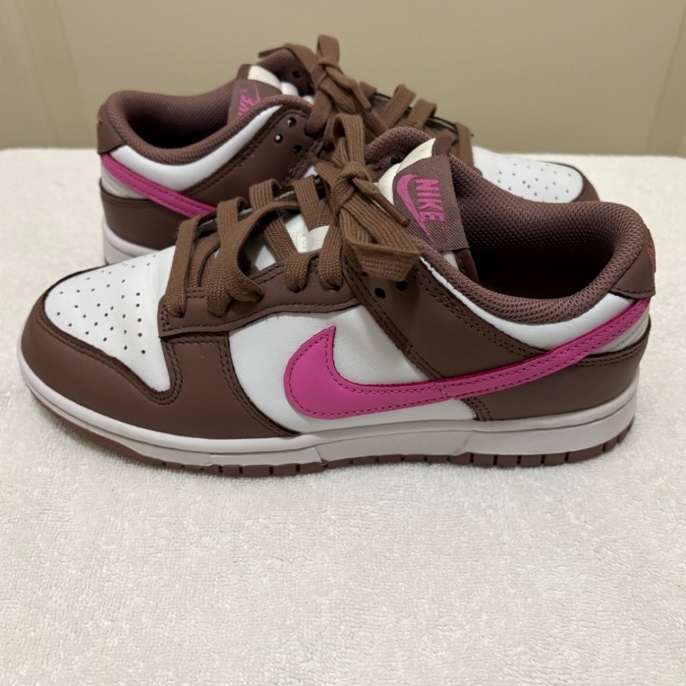 Nike Women's Sneakers Brown and Pink